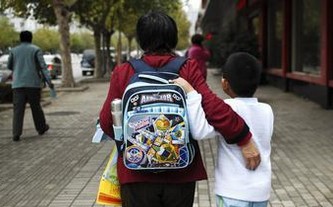 中国式接送孩子为哪般?何时休?