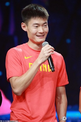 苏炳添领衔录制综艺节目 刘虹秀魔鬼身材